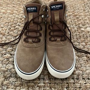 Like new Sperry mens boots